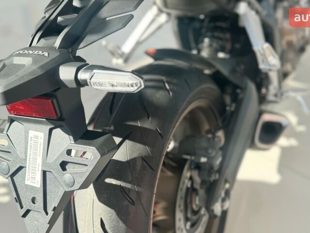 купить новое авто Хонда CB 650R 2025 года от официального дилера «Форсаж авто» Хонда фото