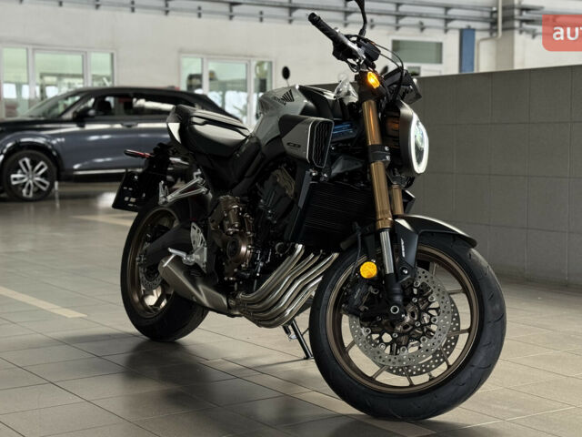 Хонда CB 650R, объемом двигателя 0.65 л и пробегом 0 тыс. км за 10560 $, фото 5 на Automoto.ua