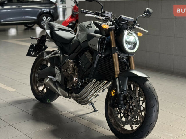 Хонда CB 650R, объемом двигателя 0.65 л и пробегом 0 тыс. км за 10560 $, фото 2 на Automoto.ua