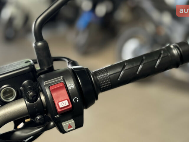 Хонда CB 650R, объемом двигателя 0.65 л и пробегом 0 тыс. км за 10560 $, фото 14 на Automoto.ua