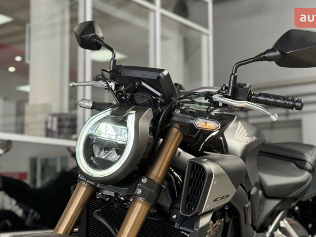 Хонда CB 650R, объемом двигателя 0.65 л и пробегом 0 тыс. км за 10560 $, фото 7 на Automoto.ua