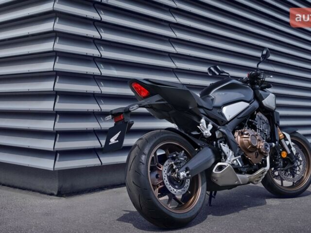 Хонда CB 650R, объемом двигателя 0.65 л и пробегом 0 тыс. км за 10085 $, фото 26 на Automoto.ua