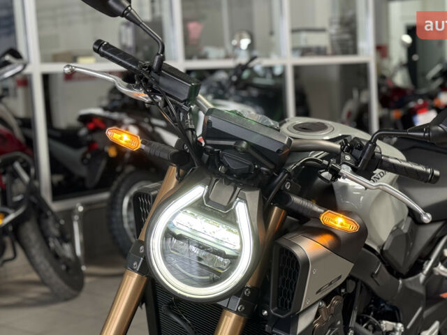 Хонда CB 650R, объемом двигателя 0.65 л и пробегом 0 тыс. км за 10560 $, фото 10 на Automoto.ua