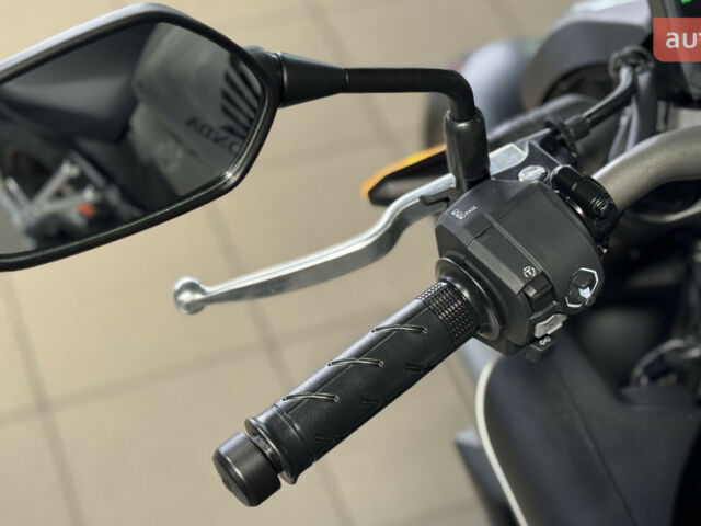 Хонда CB 650R, объемом двигателя 0.65 л и пробегом 0 тыс. км за 10085 $, фото 11 на Automoto.ua