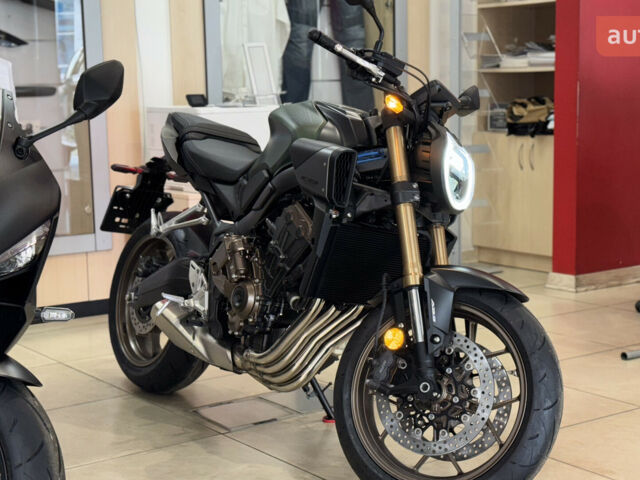 Хонда CB 650R, объемом двигателя 0.65 л и пробегом 0 тыс. км за 10085 $, фото 6 на Automoto.ua