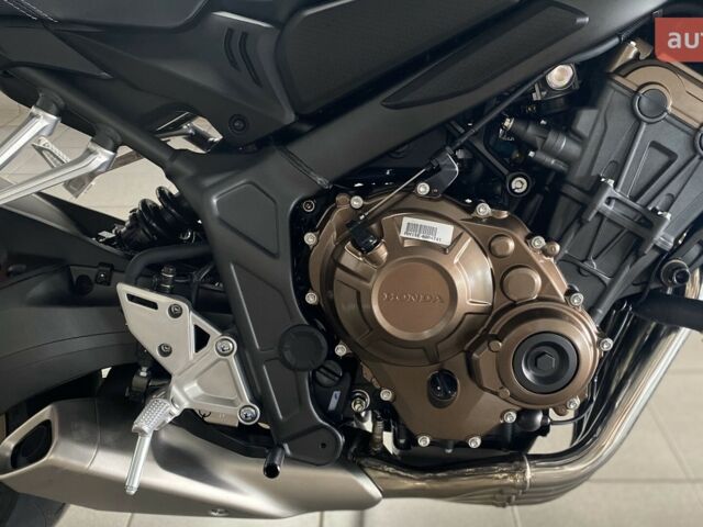 Хонда CB 650R, объемом двигателя 0.65 л и пробегом 0 тыс. км за 10085 $, фото 10 на Automoto.ua