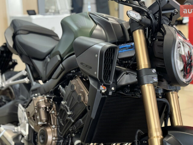 Хонда CB 650R, объемом двигателя 0.65 л и пробегом 0 тыс. км за 10572 $, фото 15 на Automoto.ua