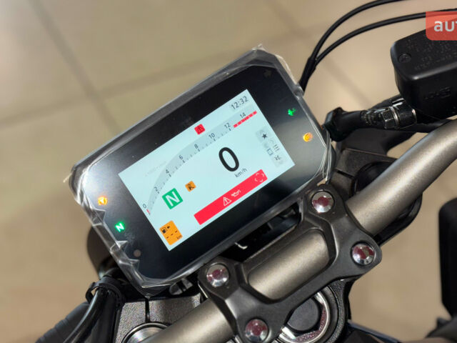 Хонда CB 650R, объемом двигателя 0.65 л и пробегом 0 тыс. км за 10572 $, фото 3 на Automoto.ua