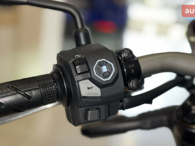 Хонда CB 650R, объемом двигателя 0.65 л и пробегом 0 тыс. км за 10085 $, фото 10 на Automoto.ua