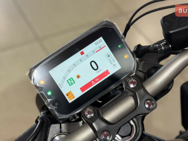 Хонда CB 650R, объемом двигателя 0.65 л и пробегом 0 тыс. км за 10085 $, фото 8 на Automoto.ua