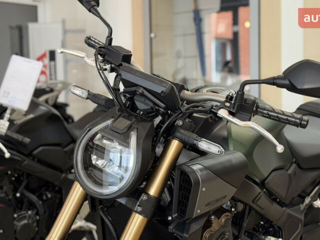Хонда CB 650R, объемом двигателя 0.65 л и пробегом 0 тыс. км за 10085 $, фото 3 на Automoto.ua