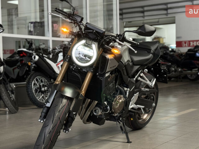 Хонда CB 650R, объемом двигателя 0.65 л и пробегом 0 тыс. км за 10560 $, фото 3 на Automoto.ua