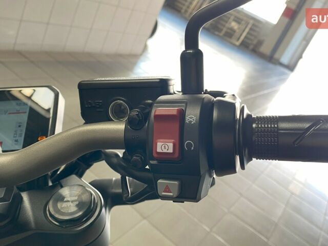 Хонда CB 650R, объемом двигателя 0.65 л и пробегом 0 тыс. км за 10085 $, фото 11 на Automoto.ua