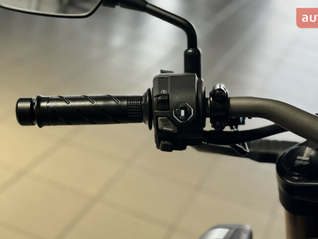 Хонда CB 650R, объемом двигателя 0.65 л и пробегом 0 тыс. км за 10560 $, фото 12 на Automoto.ua