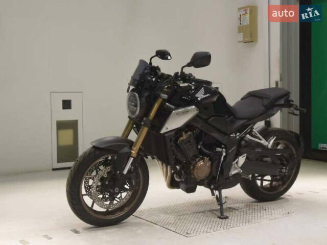 Серый Хонда CB 650R, объемом двигателя 0.65 л и пробегом 19 тыс. км за 8600 $, фото 4 на Automoto.ua