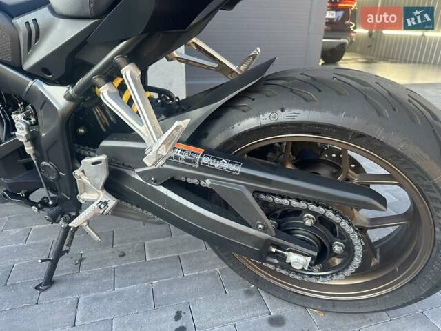 Синий Хонда CB 650R, объемом двигателя 0.65 л и пробегом 14 тыс. км за 8650 $, фото 9 на Automoto.ua