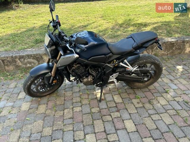 Синий Хонда CB 650R, объемом двигателя 0.65 л и пробегом 12 тыс. км за 4700 $, фото 2 на Automoto.ua