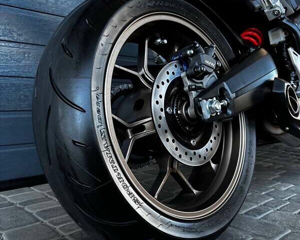 Оранжевый Хонда CB 650R, объемом двигателя 0.65 л и пробегом 3 тыс. км за 9700 $, фото 7 на Automoto.ua