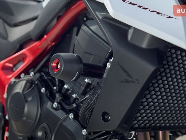 Хонда CB 750 Hornet, объемом двигателя 0 л и пробегом 0 тыс. км за 9848 $, фото 19 на Automoto.ua