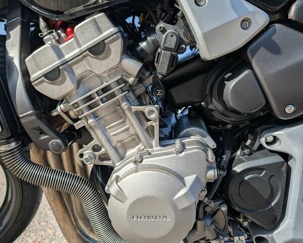Черный Хонда CB 900F Hornet, объемом двигателя 0.91 л и пробегом 44 тыс. км за 5099 $, фото 7 на Automoto.ua
