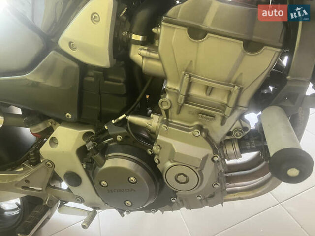 Черный Хонда CB 900F Hornet, объемом двигателя 0.9 л и пробегом 94 тыс. км за 5000 $, фото 8 на Automoto.ua