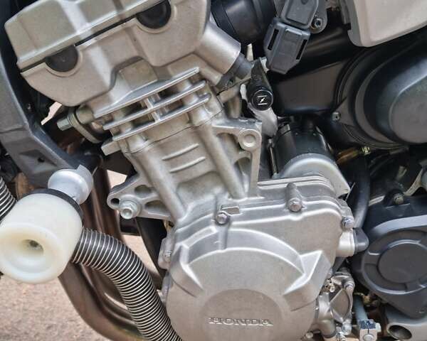Сірий Хонда CB 900F Hornet, об'ємом двигуна 0.92 л та пробігом 45 тис. км за 5600 $, фото 16 на Automoto.ua