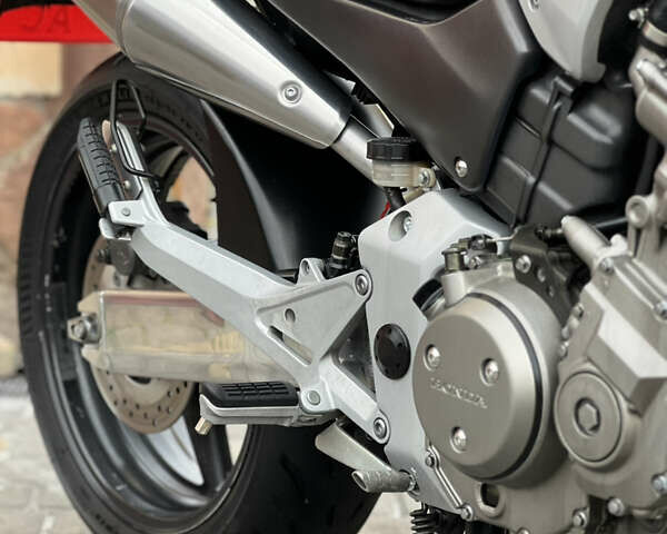 Синий Хонда CB 900F Hornet, объемом двигателя 0.9 л и пробегом 34 тыс. км за 5500 $, фото 3 на Automoto.ua