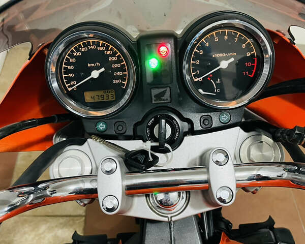 Оранжевый Хонда CB 900F Hornet, объемом двигателя 0.9 л и пробегом 47 тыс. км за 5600 $, фото 30 на Automoto.ua