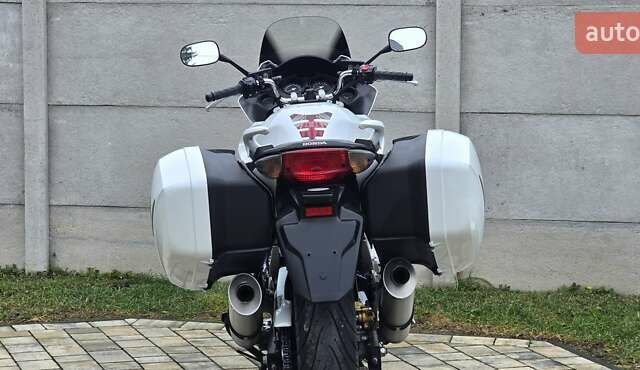 Білий Хонда CBF 1000A, об'ємом двигуна 1 л та пробігом 41 тис. км за 7180 $, фото 5 на Automoto.ua