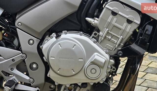 Білий Хонда CBF 1000A, об'ємом двигуна 1 л та пробігом 41 тис. км за 7180 $, фото 47 на Automoto.ua