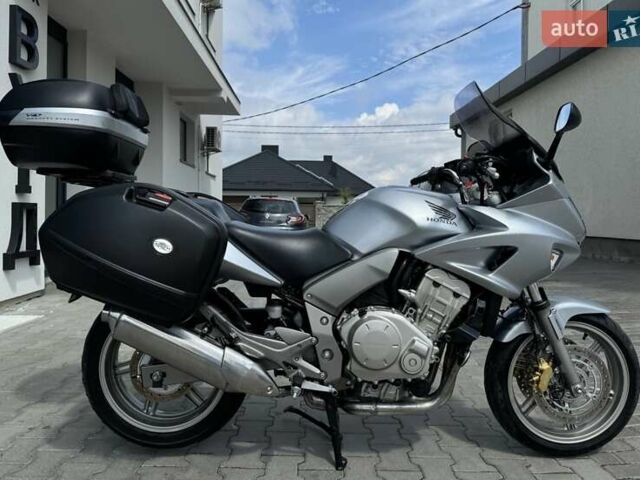 Серый Хонда CBF 1000A, объемом двигателя 1 л и пробегом 30 тыс. км за 7000 $, фото 3 на Automoto.ua