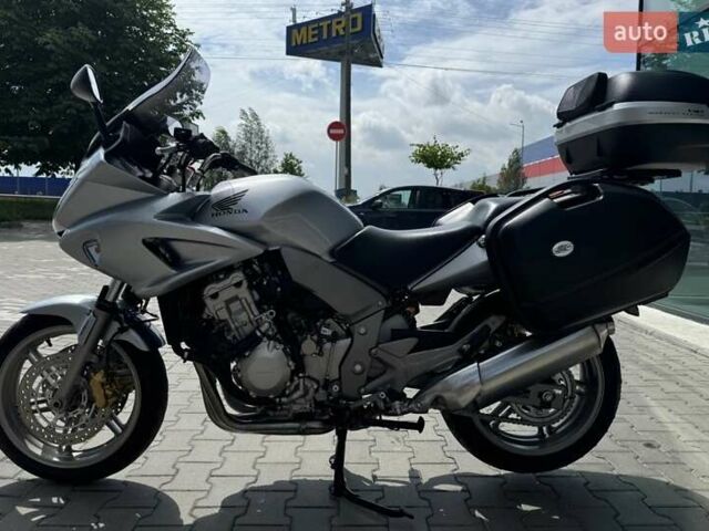 Серый Хонда CBF 1000A, объемом двигателя 1 л и пробегом 30 тыс. км за 7000 $, фото 2 на Automoto.ua