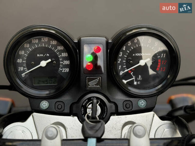 Хонда CBF 600N, объемом двигателя 0.6 л и пробегом 24 тыс. км за 4200 $, фото 11 на Automoto.ua