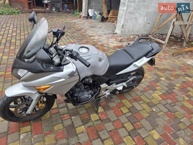 Серый Хонда CBF 600N, объемом двигателя 0.6 л и пробегом 43 тыс. км за 4500 $, фото 7 на Automoto.ua