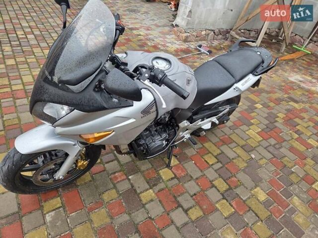 Серый Хонда CBF 600N, объемом двигателя 0.6 л и пробегом 43 тыс. км за 4500 $, фото 1 на Automoto.ua