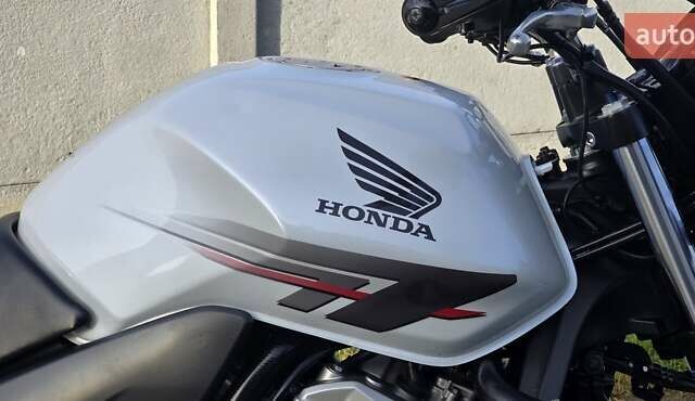 Белый Хонда CBF 600NА, объемом двигателя 0.6 л и пробегом 29 тыс. км за 5650 $, фото 38 на Automoto.ua