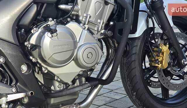 Белый Хонда CBF 600NА, объемом двигателя 0.6 л и пробегом 29 тыс. км за 5650 $, фото 37 на Automoto.ua