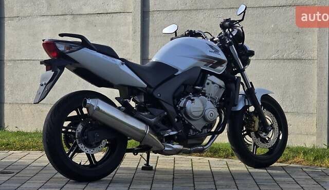 Белый Хонда CBF 600NА, объемом двигателя 0.6 л и пробегом 29 тыс. км за 5650 $, фото 8 на Automoto.ua