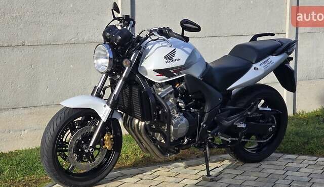 Белый Хонда CBF 600NА, объемом двигателя 0.6 л и пробегом 29 тыс. км за 5650 $, фото 7 на Automoto.ua
