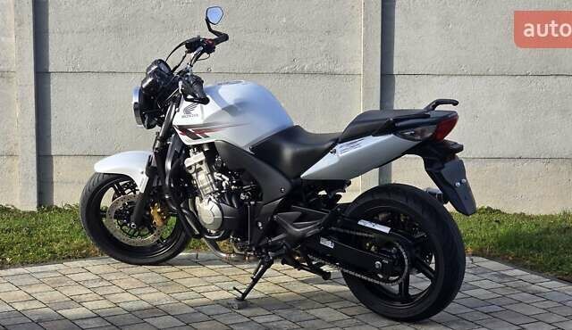 Белый Хонда CBF 600NА, объемом двигателя 0.6 л и пробегом 29 тыс. км за 5650 $, фото 12 на Automoto.ua