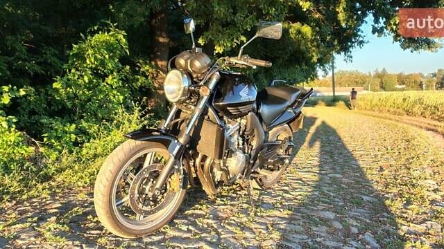 Черный Хонда CBF 600NА, объемом двигателя 0.6 л и пробегом 29 тыс. км за 5300 $, фото 7 на Automoto.ua
