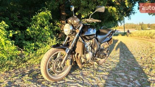 Черный Хонда CBF 600NА, объемом двигателя 0.6 л и пробегом 29 тыс. км за 5300 $, фото 4 на Automoto.ua