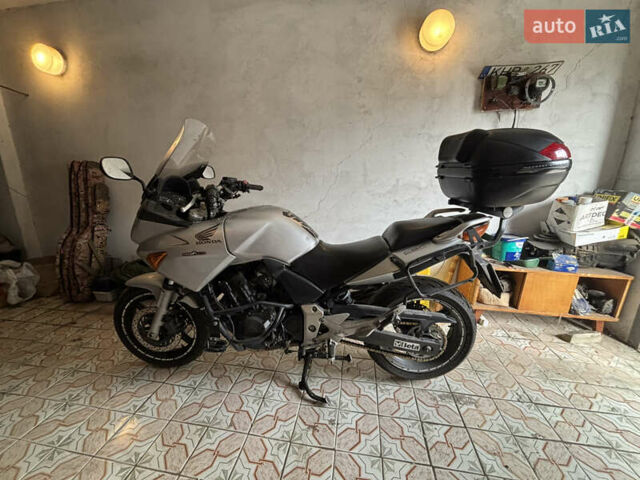 Сірий Хонда CBF 600S, об'ємом двигуна 0 л та пробігом 47 тис. км за 4000 $, фото 1 на Automoto.ua