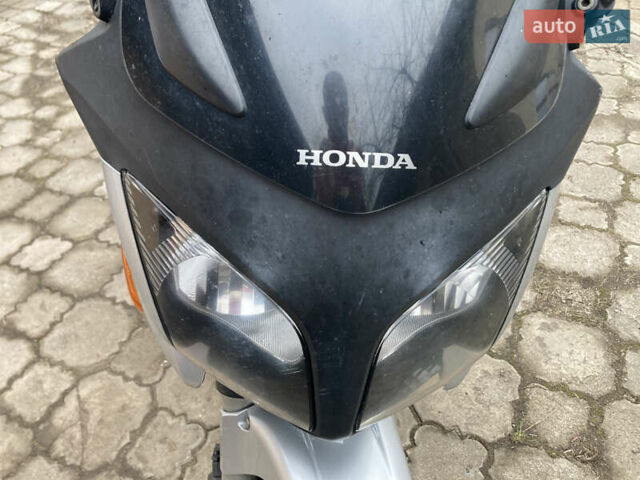 Серый Хонда CBF 600S, объемом двигателя 0.6 л и пробегом 53 тыс. км за 4200 $, фото 11 на Automoto.ua