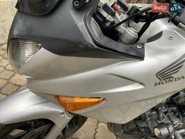 Серый Хонда CBF 600S, объемом двигателя 0.6 л и пробегом 53 тыс. км за 4200 $, фото 18 на Automoto.ua