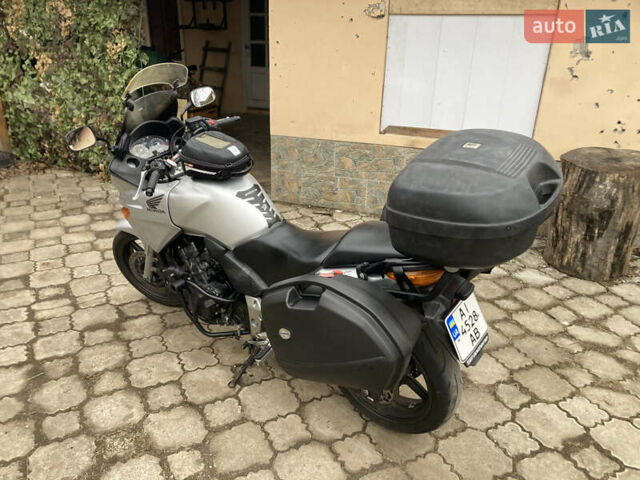 Серый Хонда CBF 600S, объемом двигателя 0.6 л и пробегом 53 тыс. км за 4200 $, фото 3 на Automoto.ua