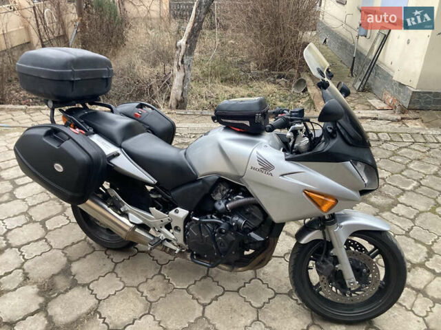 Серый Хонда CBF 600S, объемом двигателя 0.6 л и пробегом 53 тыс. км за 4200 $, фото 8 на Automoto.ua