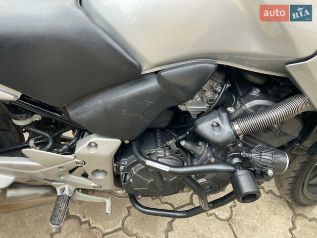 Серый Хонда CBF 600S, объемом двигателя 0.6 л и пробегом 53 тыс. км за 4200 $, фото 16 на Automoto.ua