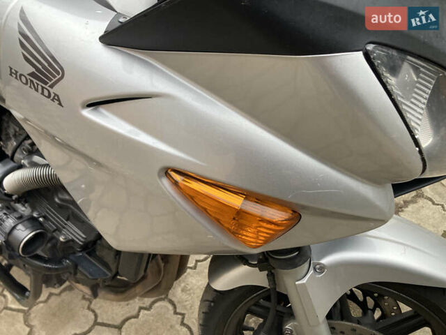 Серый Хонда CBF 600S, объемом двигателя 0.6 л и пробегом 53 тыс. км за 4200 $, фото 15 на Automoto.ua