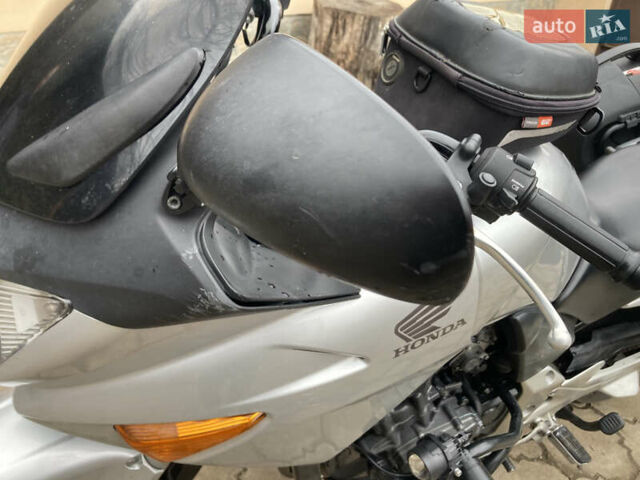 Серый Хонда CBF 600S, объемом двигателя 0.6 л и пробегом 53 тыс. км за 4200 $, фото 19 на Automoto.ua